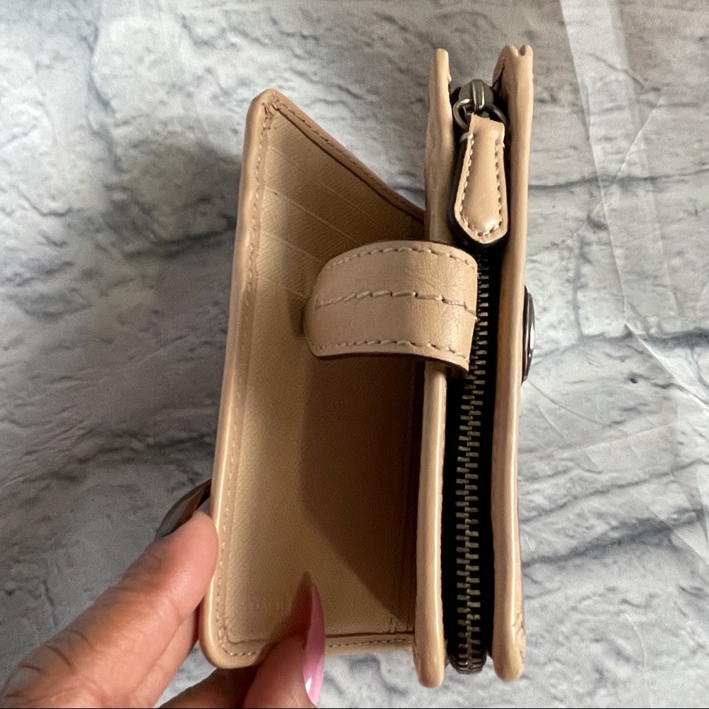 Authentic Coach Wallet - Picture 4 of 4
